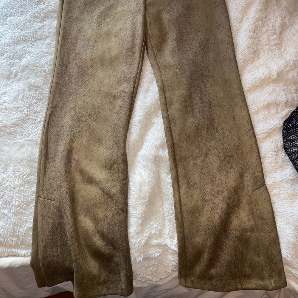 NWT Urban Outfitters Faux Suede Pant - Picture 4 of 5